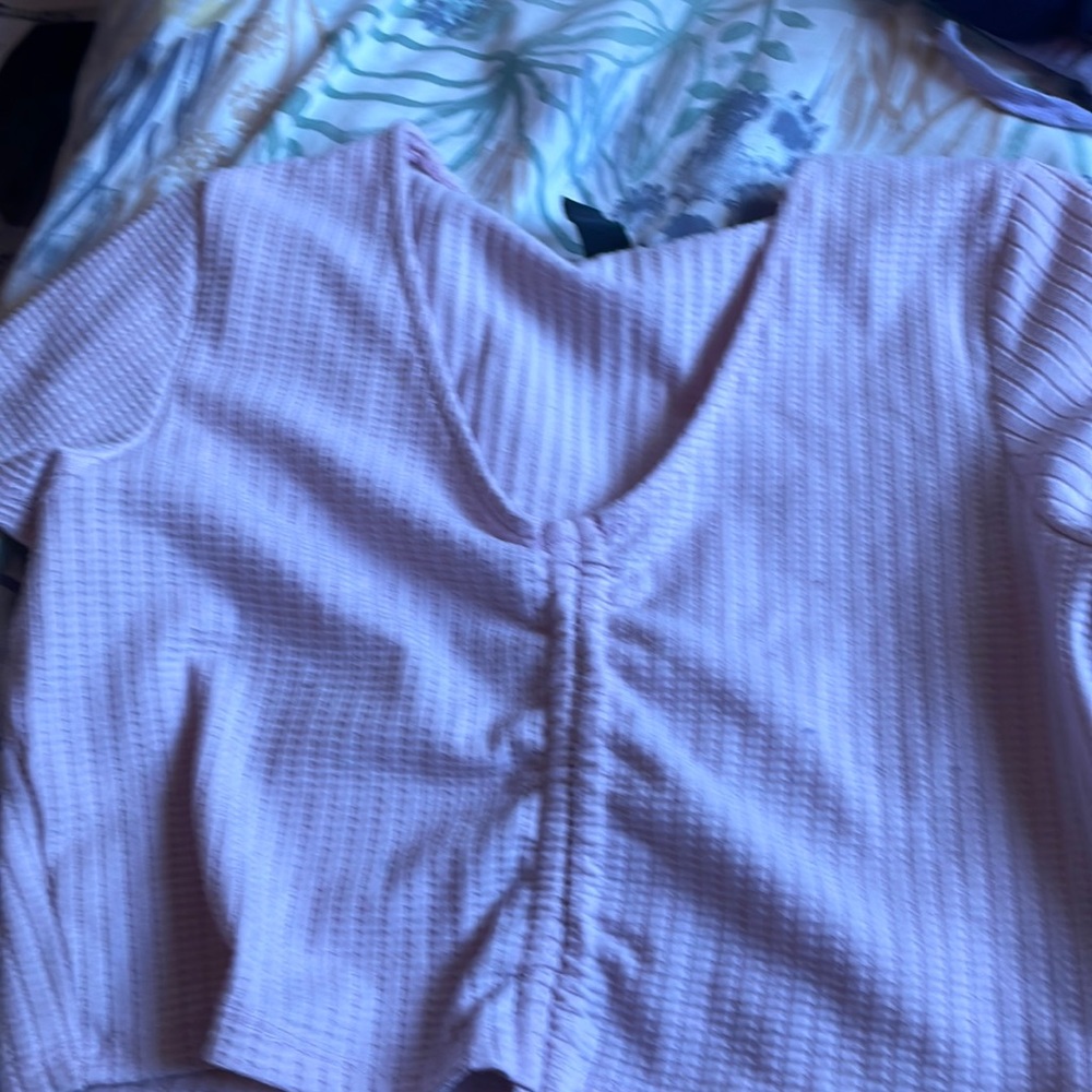 Pastel pink crop top. Factory size M.